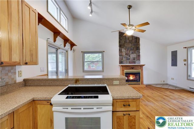 6433 Marvin Gardens, Coolbaugh Twp, PA 18466