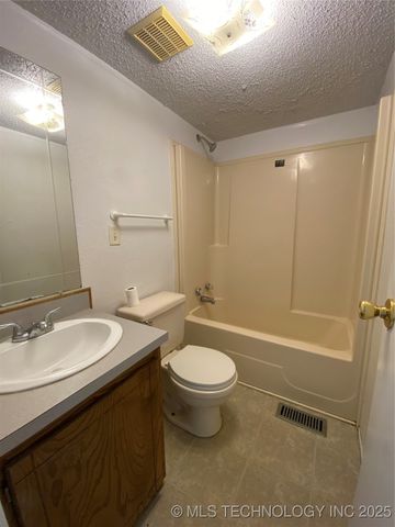 18867 11th Street, Oakland, OK 73446