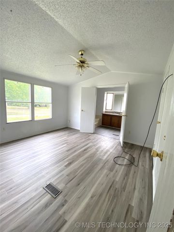 18867 11th Street, Oakland, OK 73446