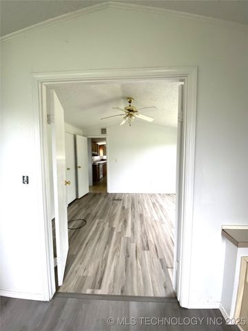 18867 11th Street, Oakland, OK 73446