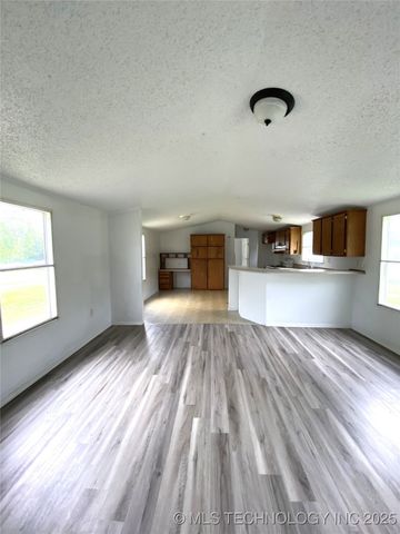 18867 11th Street, Oakland, OK 73446