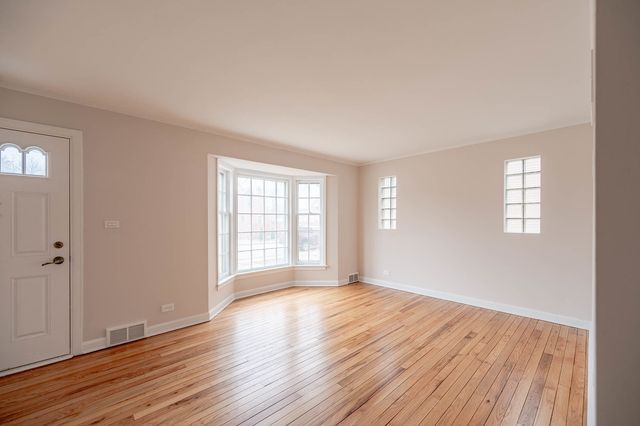 5651 N Osceola Avenue, Chicago, IL 60631