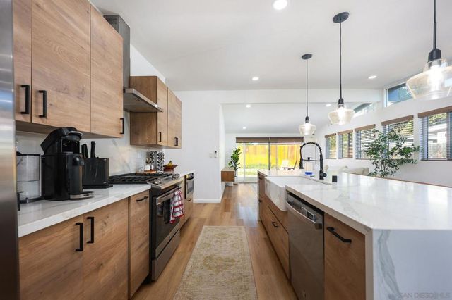 6252 Lake Albano Ave, San Diego, CA 92119