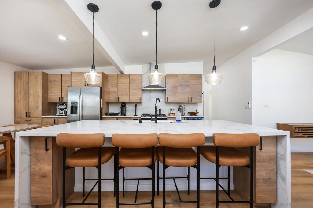 6252 Lake Albano Ave, San Diego, CA 92119