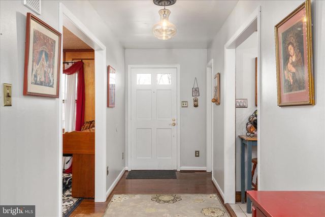 515 OLD FIRE TOWER RD, Capon Bridge, WV 26711