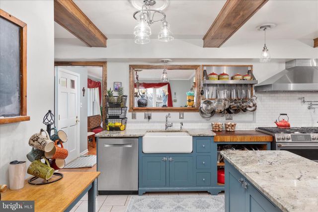 515 OLD FIRE TOWER RD, Capon Bridge, WV 26711