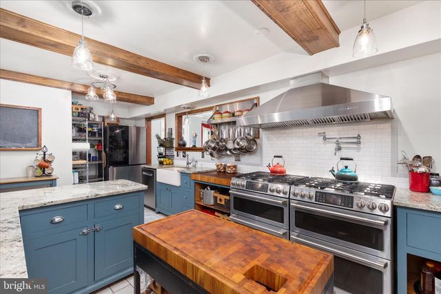 515 OLD FIRE TOWER RD, Capon Bridge, WV 26711