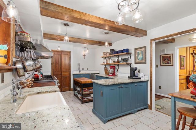 515 OLD FIRE TOWER RD, Capon Bridge, WV 26711