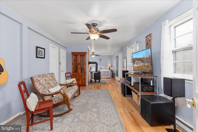 515 OLD FIRE TOWER RD, Capon Bridge, WV 26711