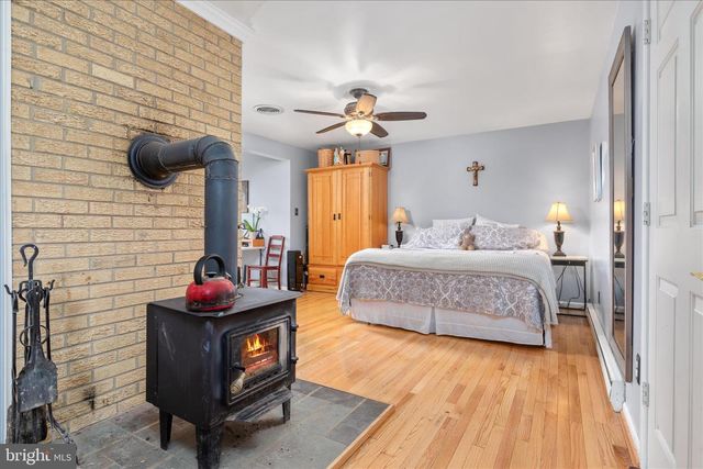 515 OLD FIRE TOWER RD, Capon Bridge, WV 26711