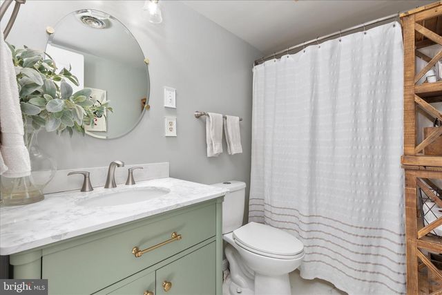 515 OLD FIRE TOWER RD, Capon Bridge, WV 26711