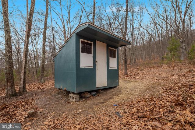 515 OLD FIRE TOWER RD, Capon Bridge, WV 26711