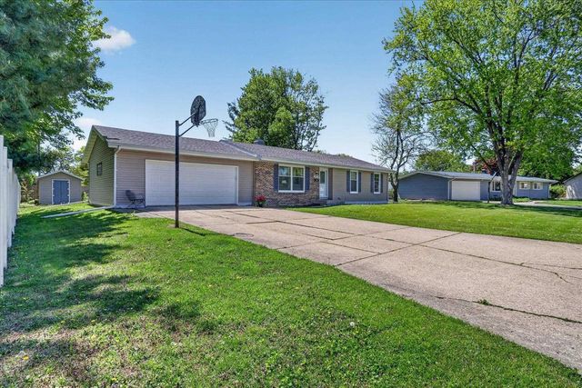 638 Chartier Street, Janesville, WI 53546