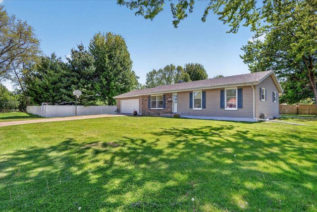 638 Chartier Street, Janesville, WI 53546