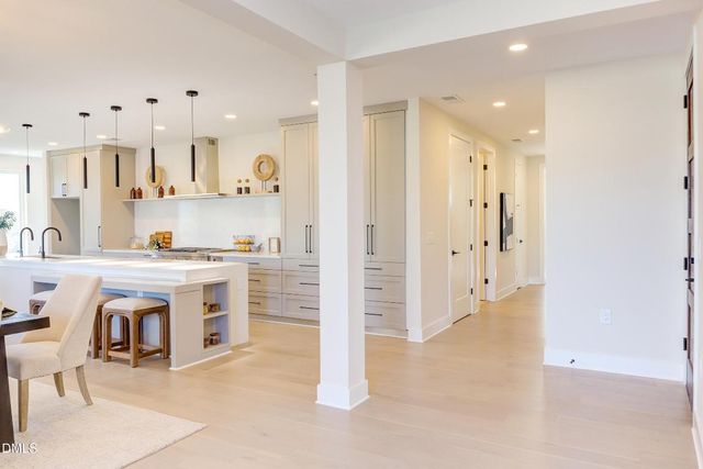 610 N Roxboro Street 21, Durham, NC 27701