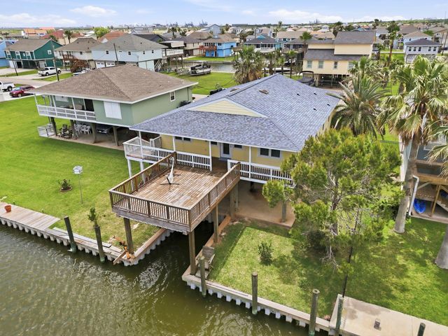 119 Sand Shoals Road, Freeport, TX 77541