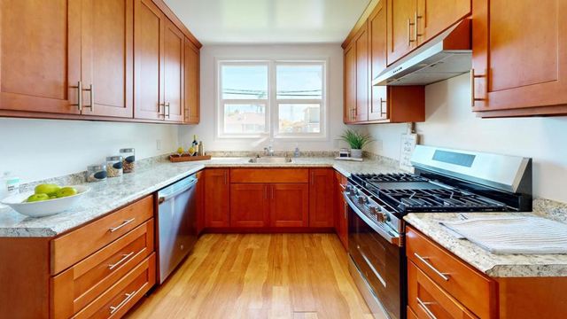 215 Wisteria Drive, East Palo Alto, CA 94303