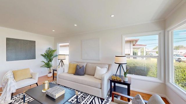 215 Wisteria Drive, East Palo Alto, CA 94303