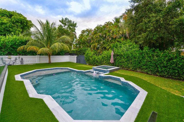 1209 NE 96th St 1209, Miami Shores, FL 33138