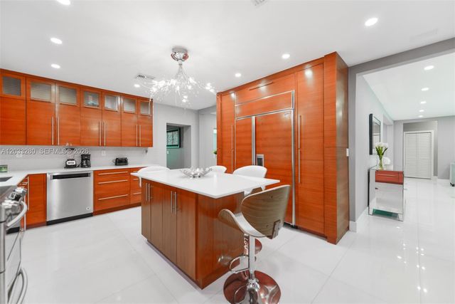1209 NE 96th St 1209, Miami Shores, FL 33138