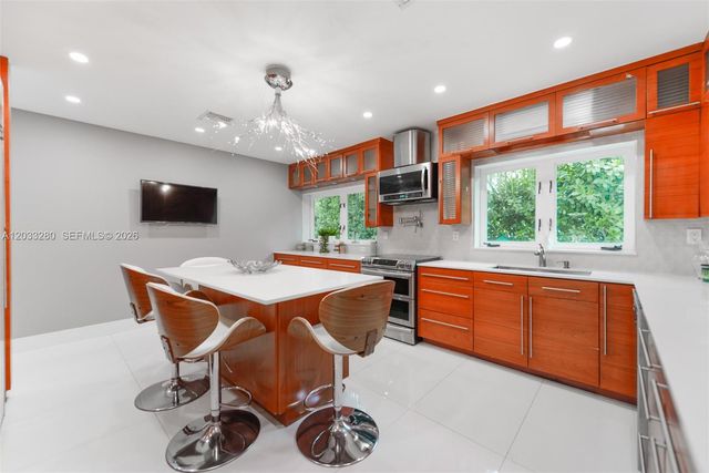 1209 NE 96th St 1209, Miami Shores, FL 33138