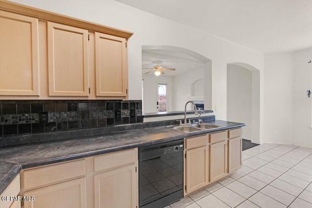 9953 Marine Circle Circle, El Paso, TX 79924