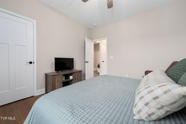 190 Tanners Cove, Johnson City, TN 37615