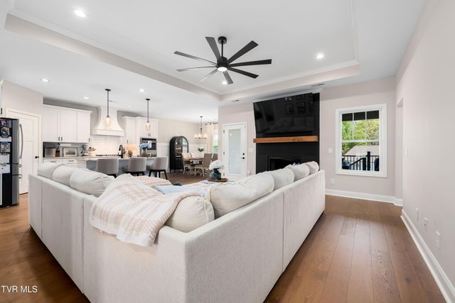 190 Tanners Cove, Johnson City, TN 37615