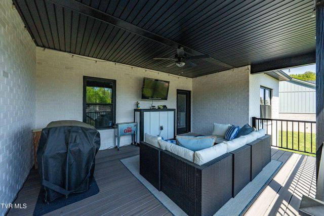 190 Tanners Cove, Johnson City, TN 37615