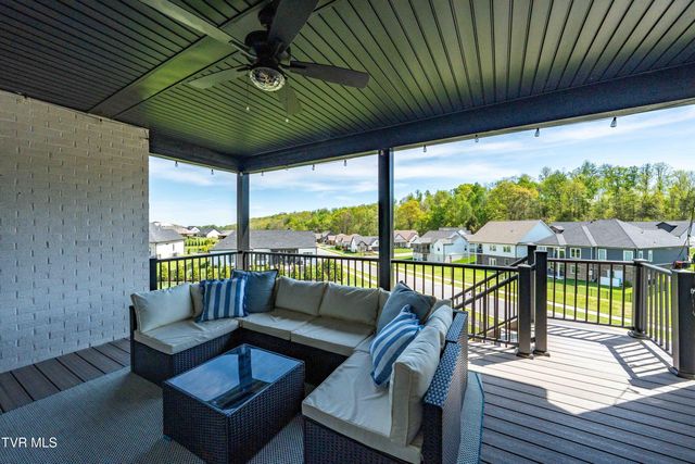 190 Tanners Cove, Johnson City, TN 37615