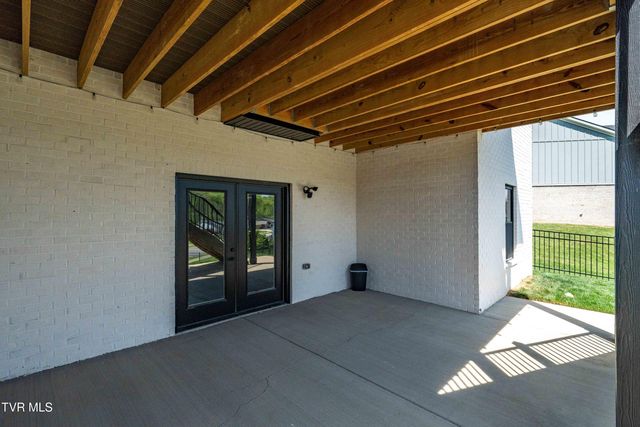 190 Tanners Cove, Johnson City, TN 37615