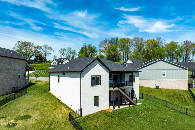 190 Tanners Cove, Johnson City, TN 37615