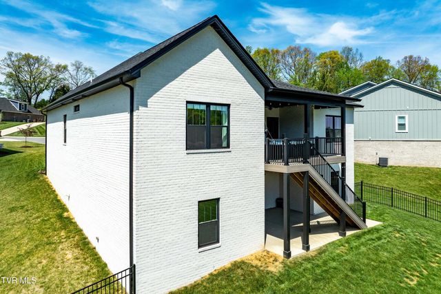 190 Tanners Cove, Johnson City, TN 37615