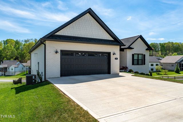 190 Tanners Cove, Johnson City, TN 37615