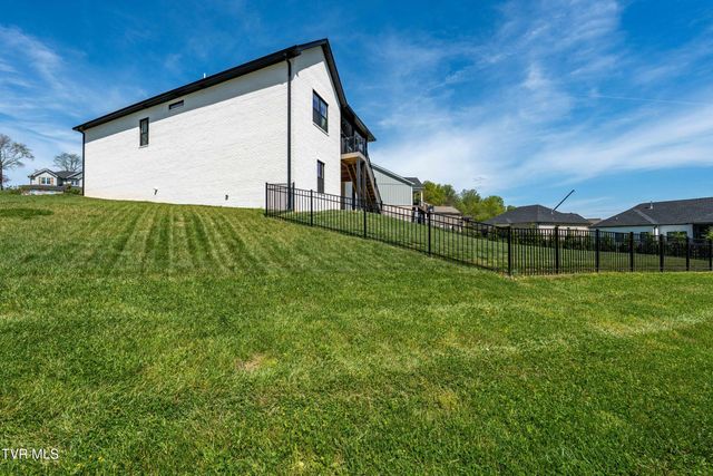 190 Tanners Cove, Johnson City, TN 37615
