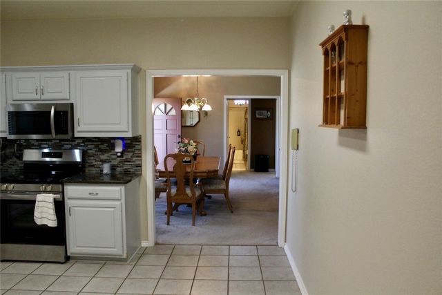 166 Meadowview Circle, Van Alstyne, TX 75495
