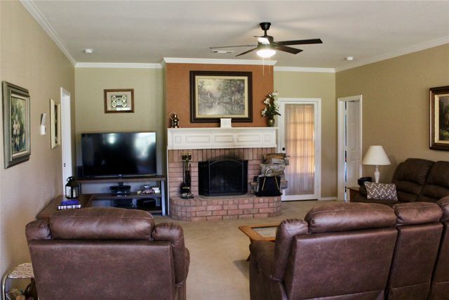 166 Meadowview Circle, Van Alstyne, TX 75495