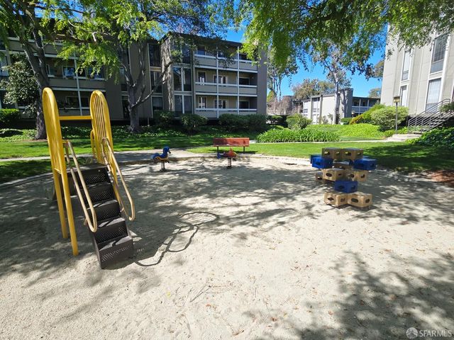 1171 Compass Lane 209, Foster City, CA 94404