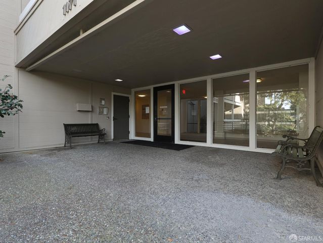 1171 Compass Lane 209, Foster City, CA 94404