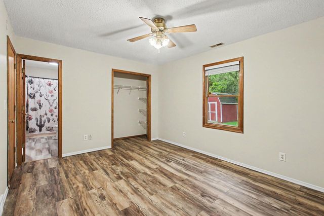 86 Hickory Nut Lane, Springfield City, MI 49037