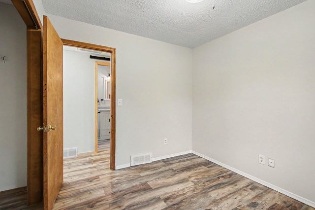 86 Hickory Nut Lane, Springfield City, MI 49037