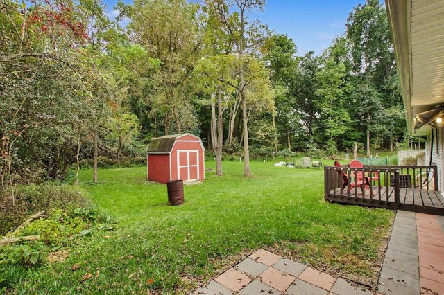 86 Hickory Nut Lane, Springfield City, MI 49037