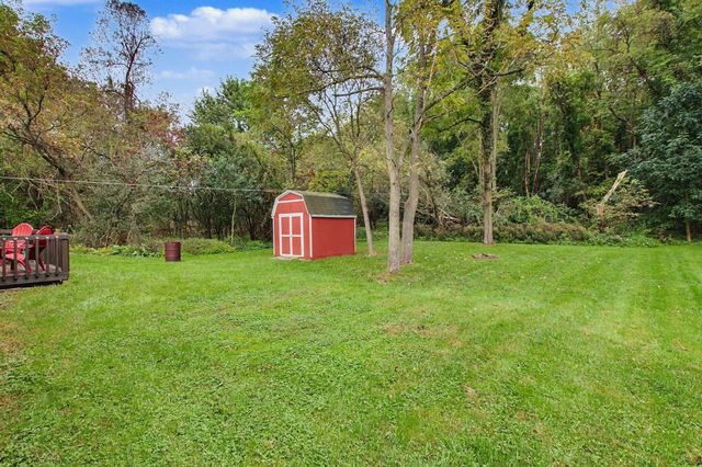 86 Hickory Nut Lane, Springfield City, MI 49037