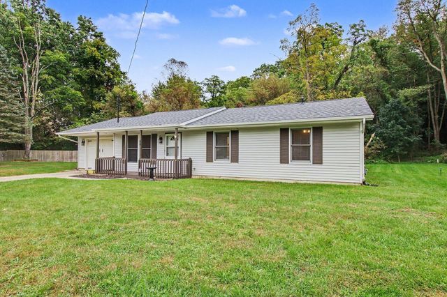 86 Hickory Nut Lane, Springfield City, MI 49037