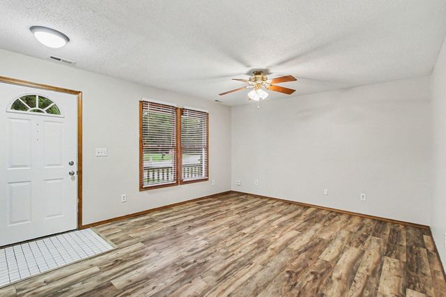 86 Hickory Nut Lane, Springfield City, MI 49037