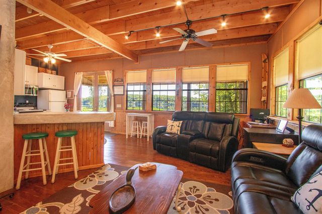 98 Nanas Lane, Concord, VT 05824