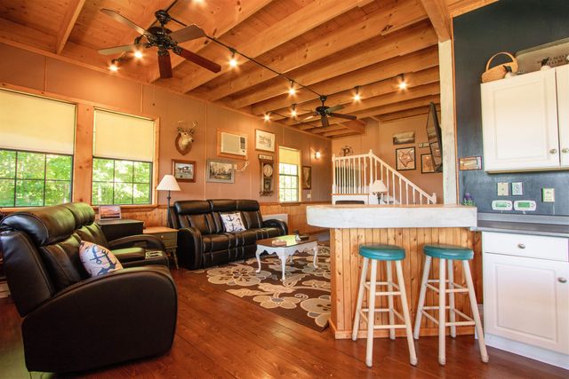 98 Nanas Lane, Concord, VT 05824