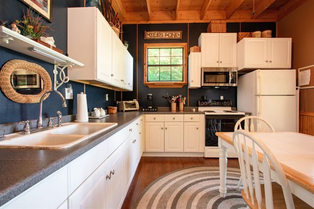 98 Nanas Lane, Concord, VT 05824