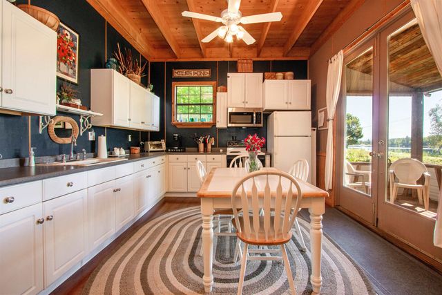 98 Nanas Lane, Concord, VT 05824