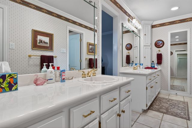 5309 Burleson Oaks Drive, Burleson, TX 76028